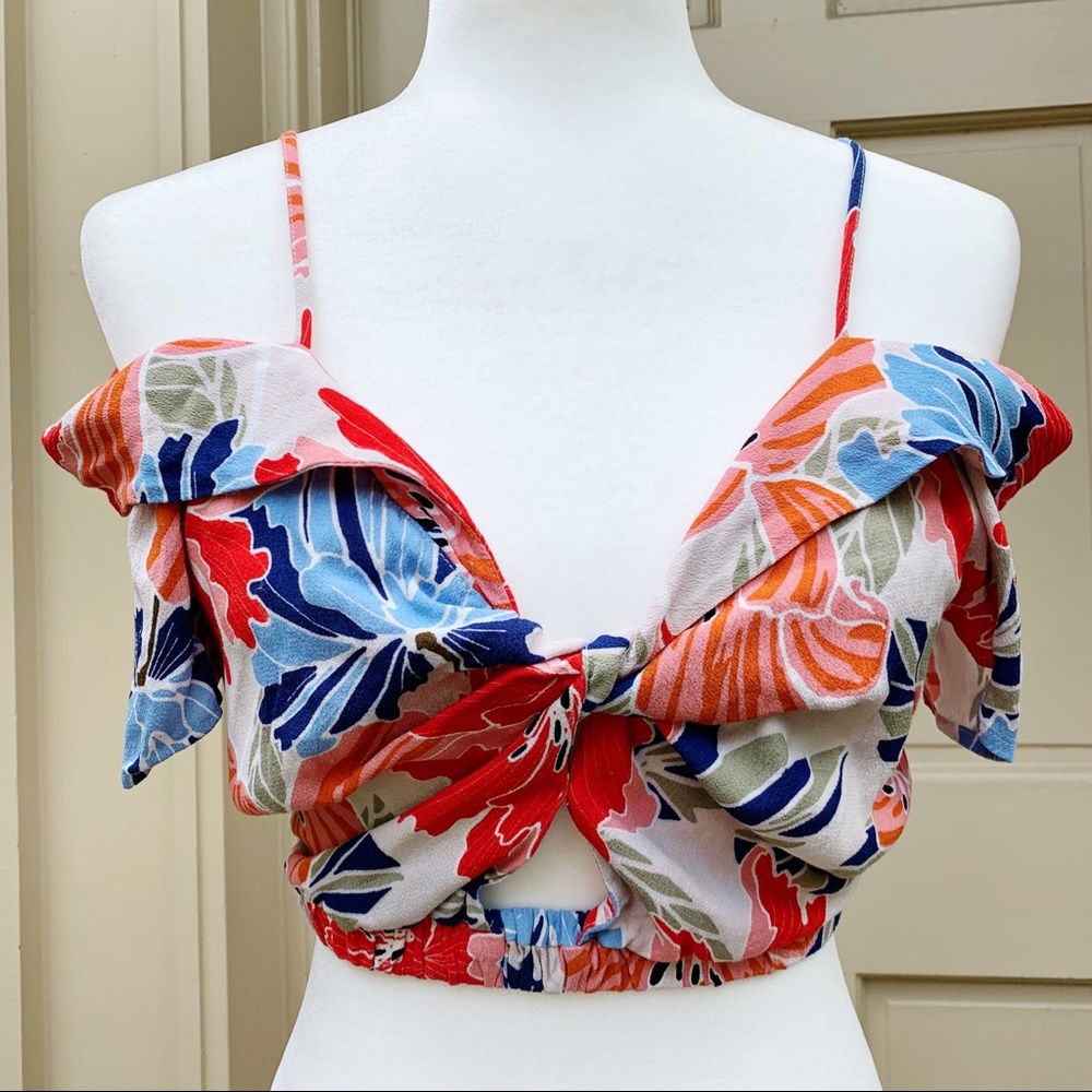 ASTR - Floral Crop Top - Picture 2 of 8